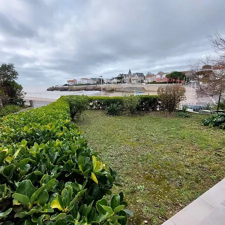 Maison Authentique 6 Pers, Du Pigeonnier, - Fr-1-550-87 Holiday home *
